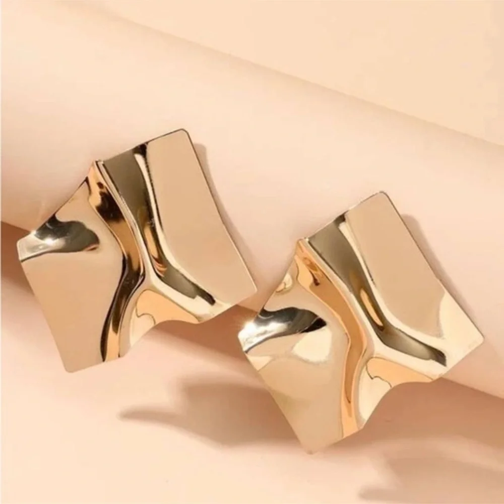 ✨Elegant Gold Square Statement Earrings